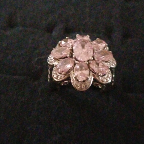 Ring - Picture 2 of 3